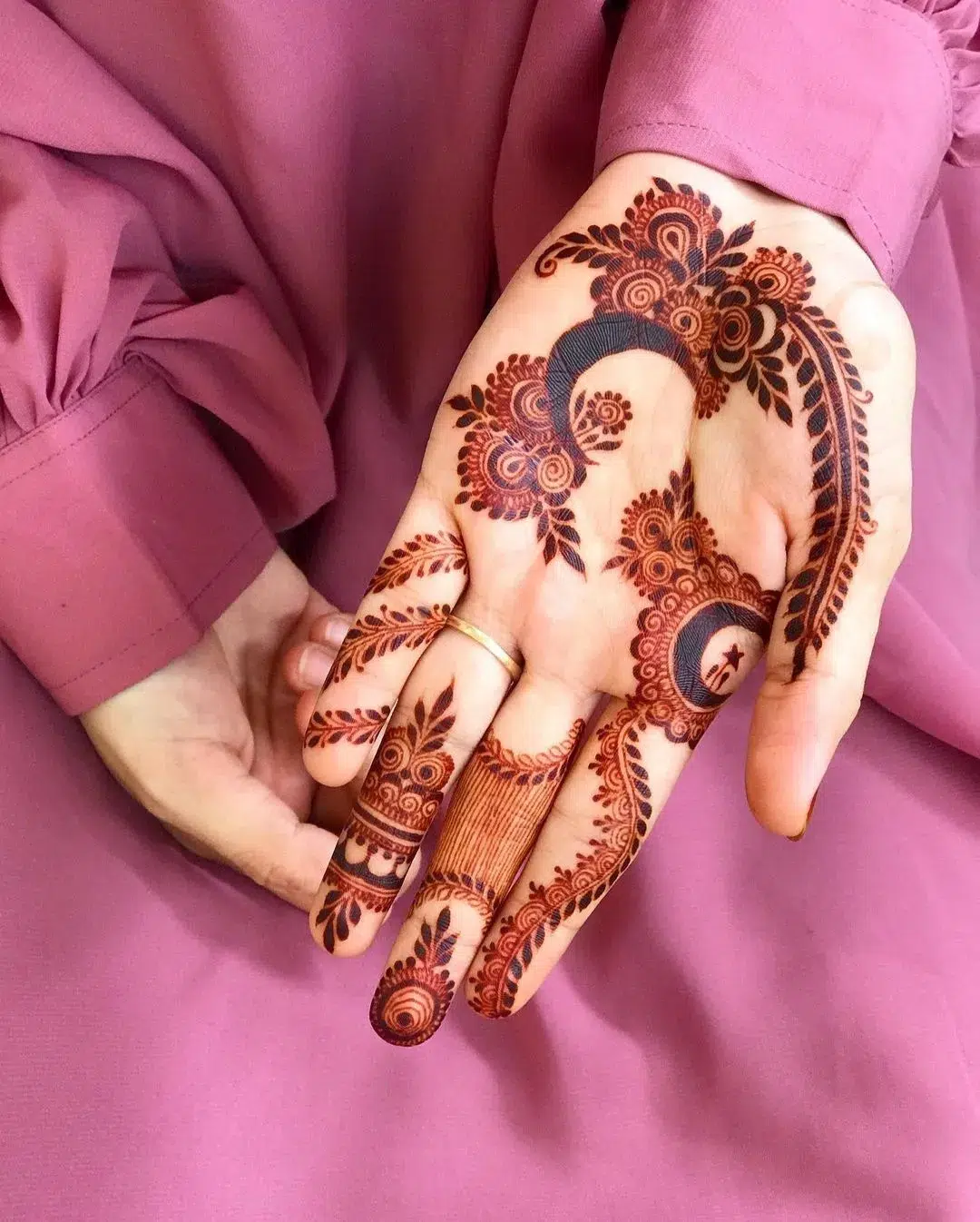 Chand Mehndi Design